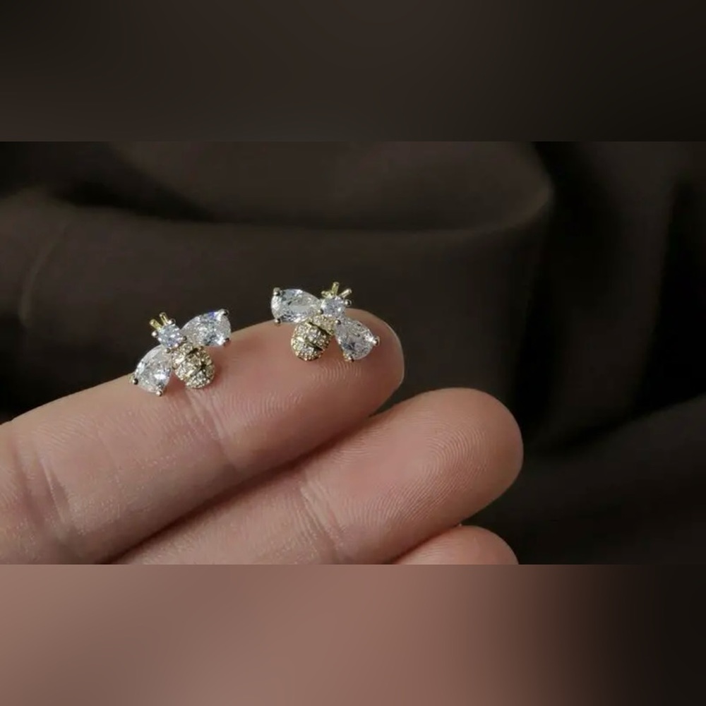 Bee Earrings - Sweet as Honey!